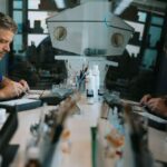 Alegeți cu încredere implantul dentar în Cluj! Descoperiți cum să găsiți stomatologul potrivit, cu experiență și recenzii pozitive.